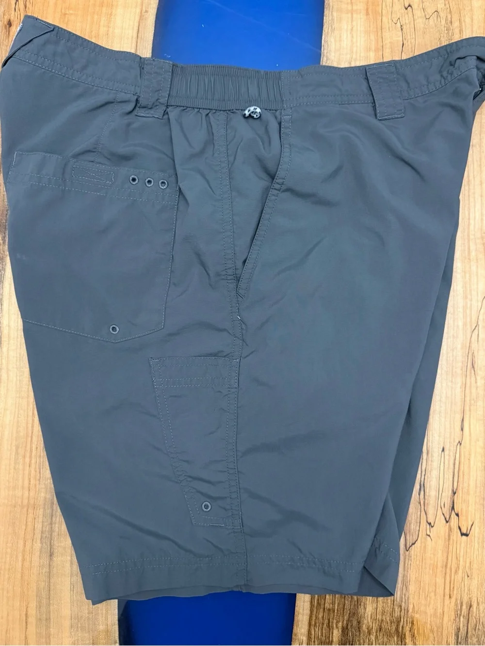 Columbia PFG Men’s 34 Omni-Shade Fishing Cargo Shorts Gray 9” Inseam